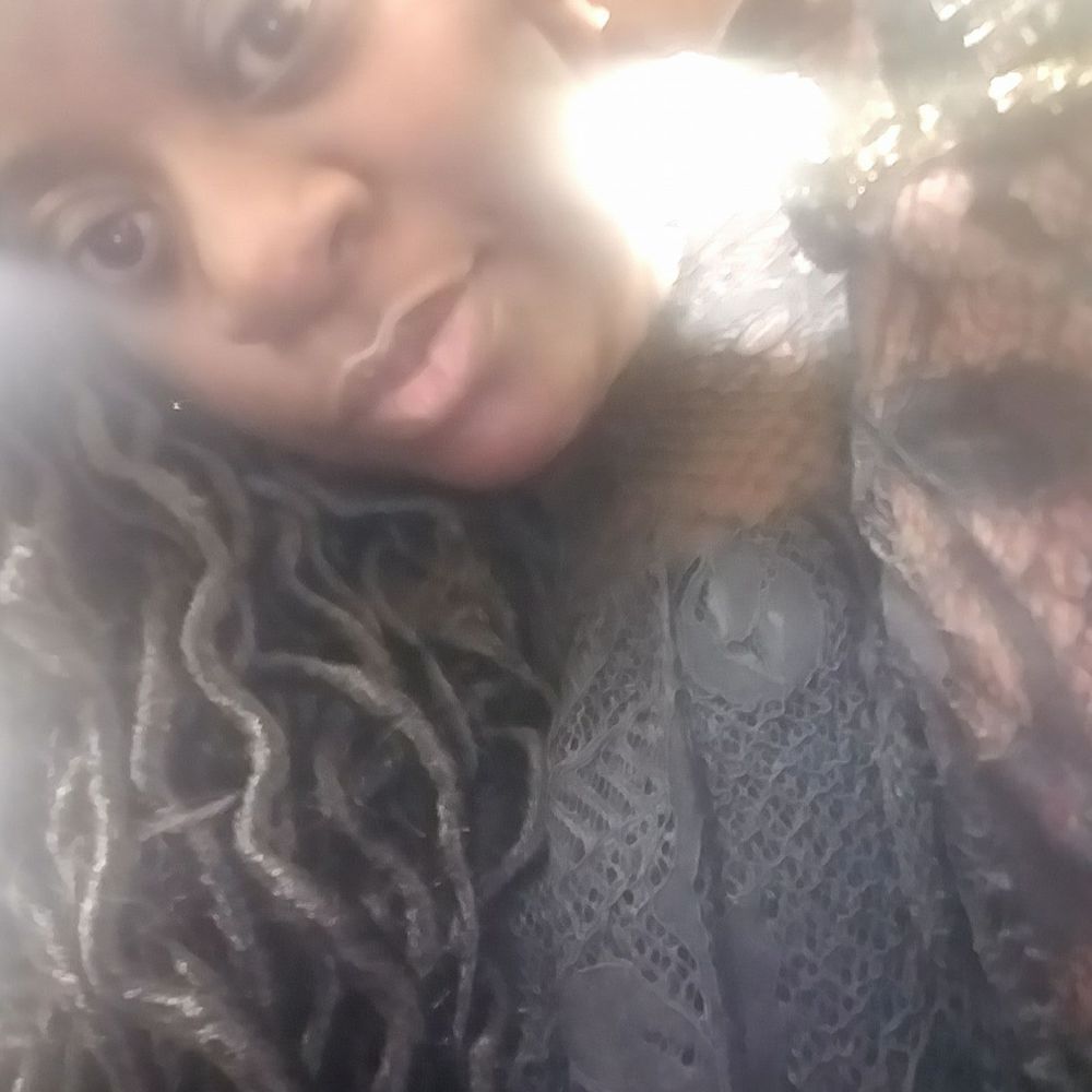 Meet your Posher, Denisha